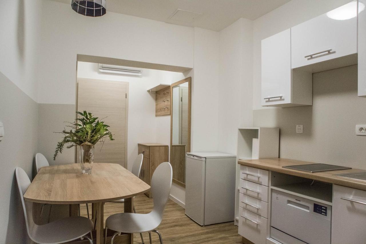 Jantar Apartmaji Νόβο Μέστο Εξωτερικό φωτογραφία